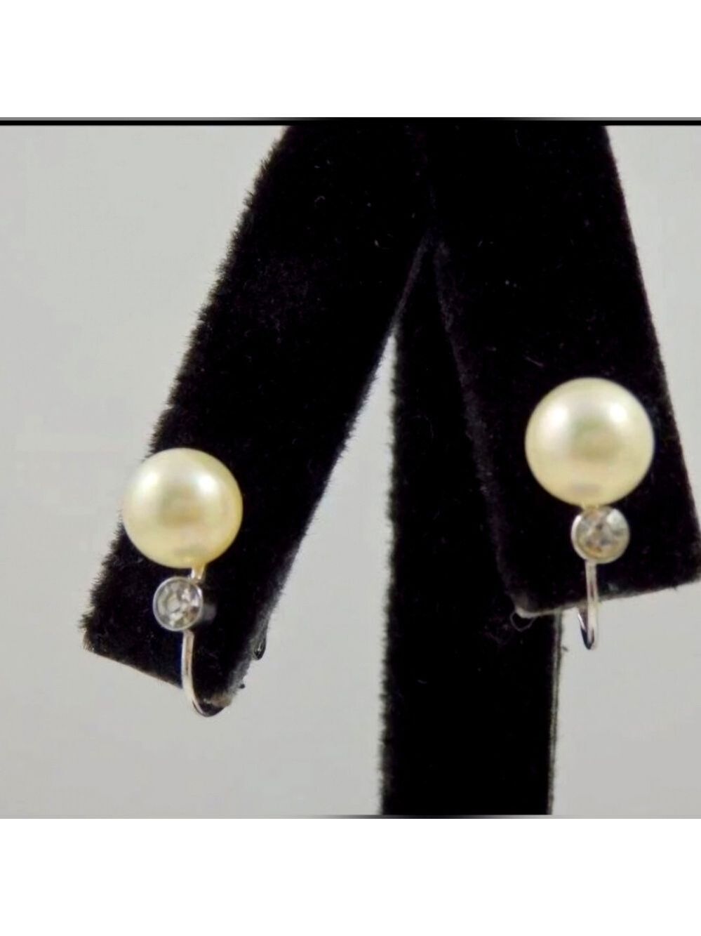 Vintage Marvella Pearl Solitaire with Rhinestone Accent Silver Plated Earrings